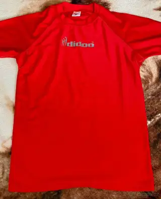 Sportovní triko