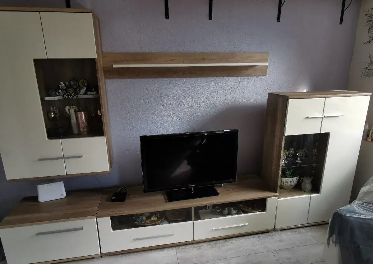 Obývací stěnu