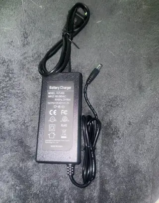 Nabíječka 36v Sencor