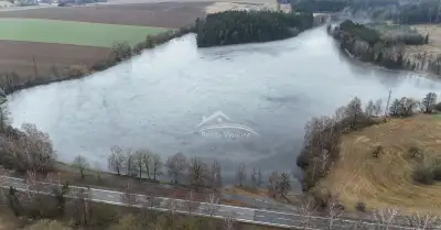 Rybník o výměře 14 ha Vodná u Kamenice nad Lipou