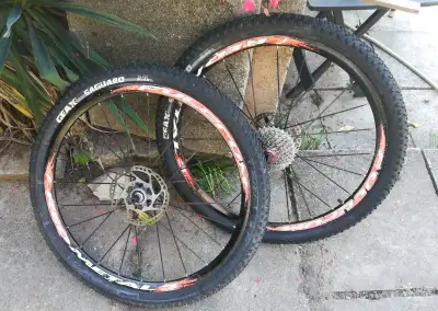 zapletená kola fulcrum 26