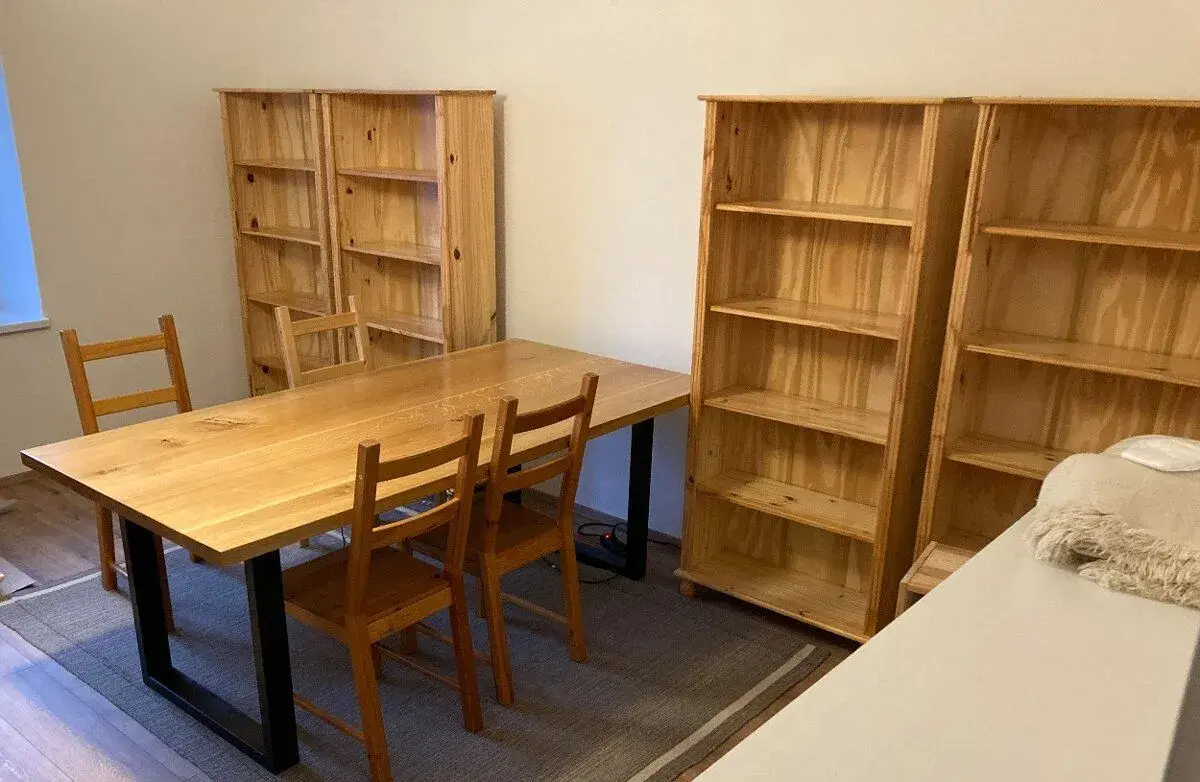 Knihovny 8048 Idea nabytek borovice masiv lak
