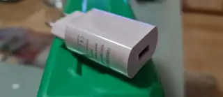Nabíječka pro mobilní telefony s výkonem 2A-(5V)