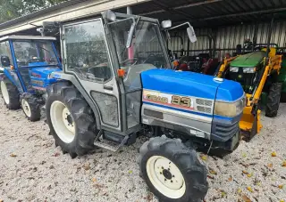 malotraktor Iseki Geas 33 s kabinou a klimatizací