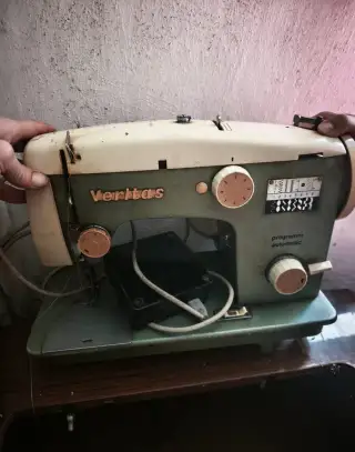 Šicí stroj