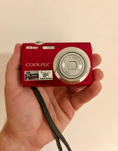 Nikon Coolpix S230 – dotykový displej, 10 Mpx