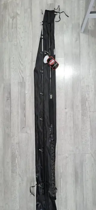Prut PENN LEGION CAT SILVER RVR MONSTER 2,90M 450G