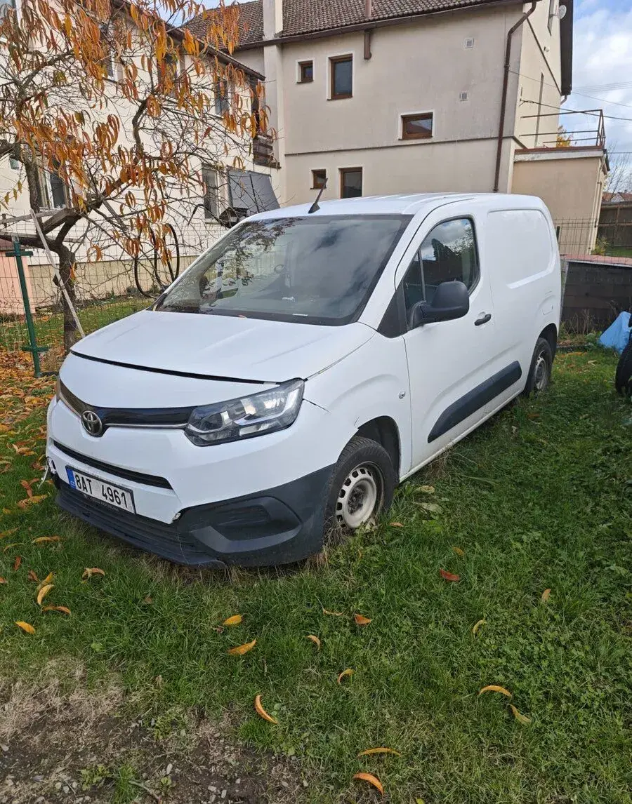 Toyota priace – 2021, 350 000 km