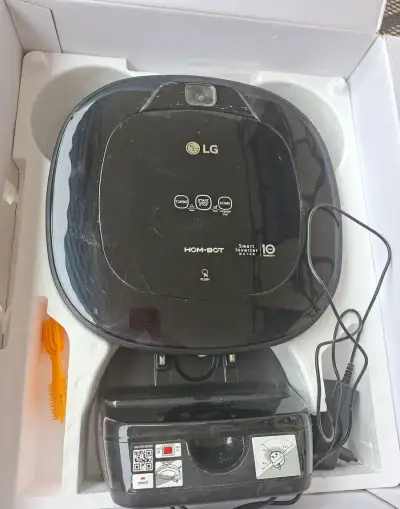LG HOM-BOT Robotický vysavač na náhradní díly
