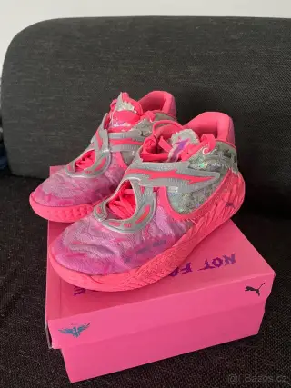 Dívčí boty na basket PUMA vel. 39