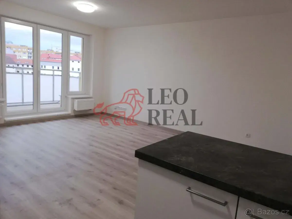 Pronájem novostavby bytu 1+kk/B, 35m2, sklepní kójí, 3m2 v c