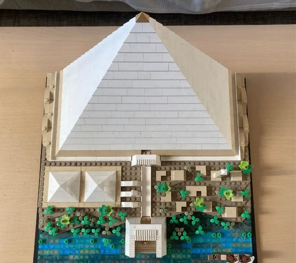 Lego Velká pyramida v Gize 21058