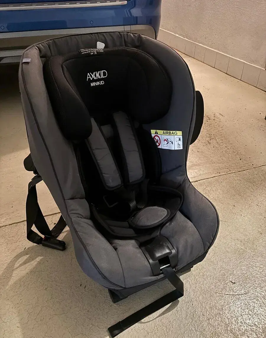 Dětskou autosedačku Axkid Minikid 2 (9–25 kg)