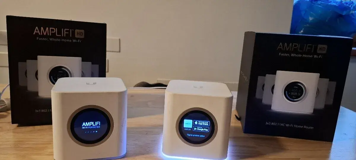 Ubiquiti AmpliFi HD Home Wi-Fi Router