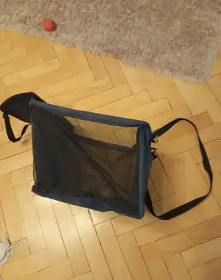 Autosedačka pro menšího pejska