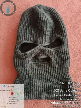 Vojenská zimní kukla