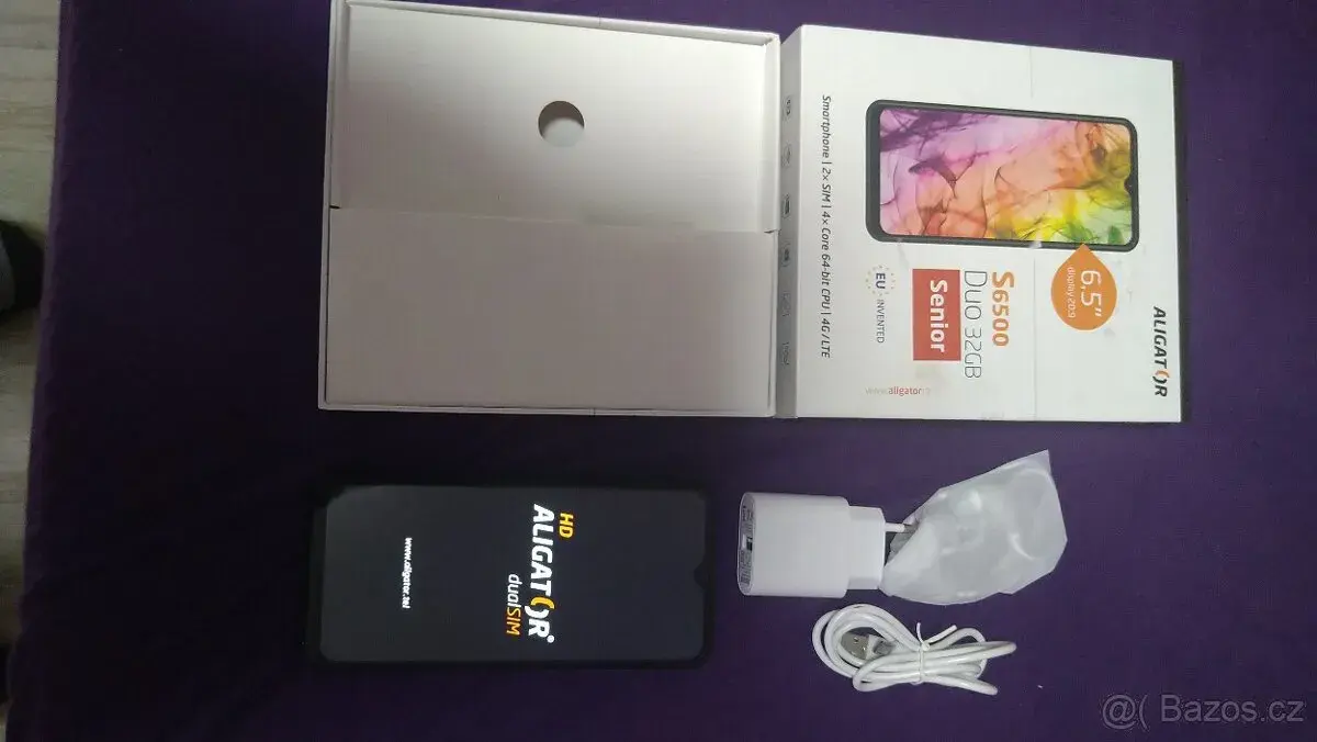 Senior mobilní telefon