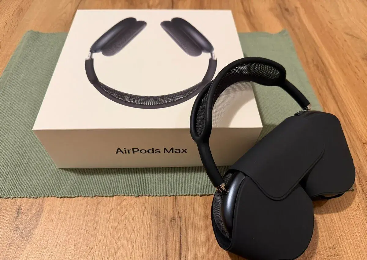 Apple AirPods Max 2 - temně inkoustové