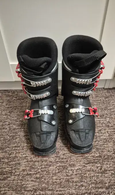 Boty na lyže Atomic Hawk Jr R3 vel. 23/235