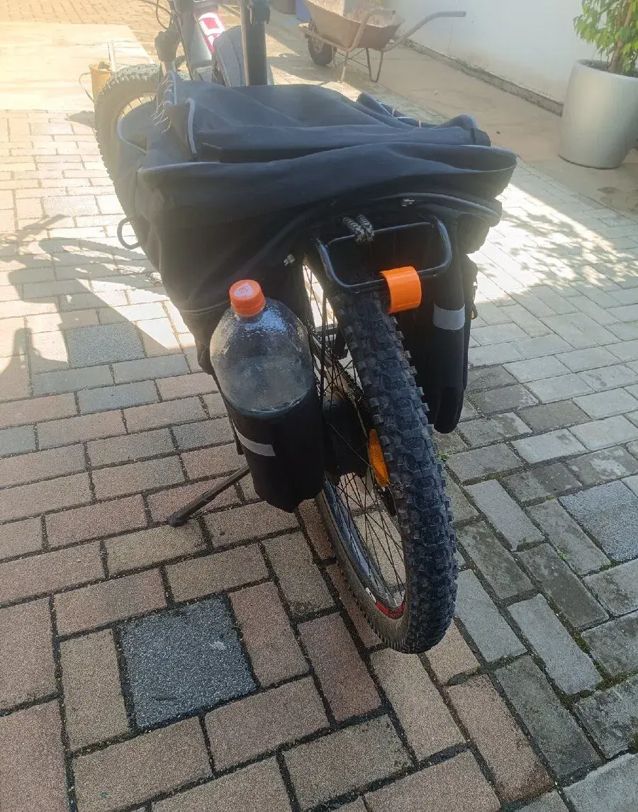 Brašny na zadni nosič kola.