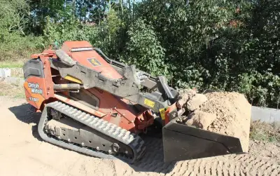 Zemní a výkopové práce nakladačem Ditch Witch - Rakovník