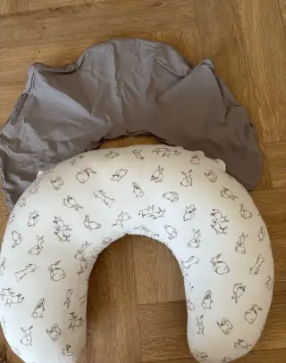 Kojící polštář Ikea