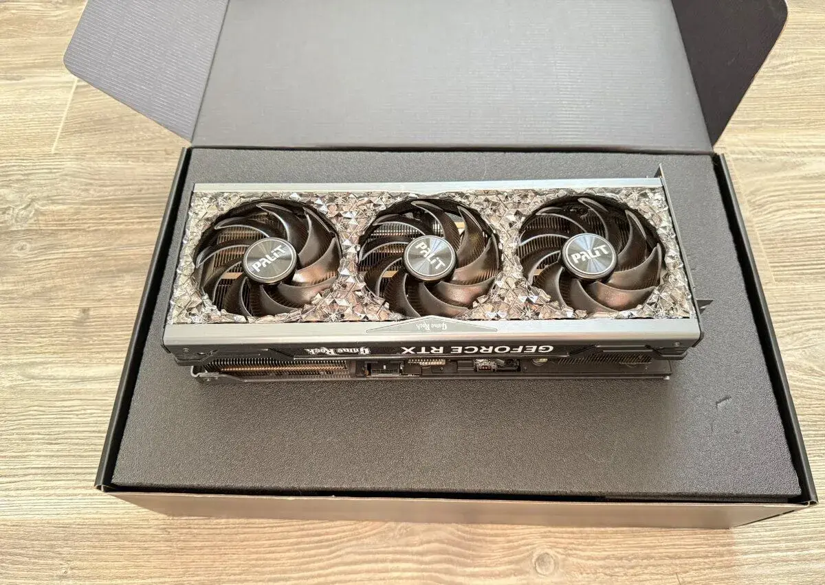 PALIT GeForce RTX 4070 Ti GameRock OmniBlack 16GB GDDR