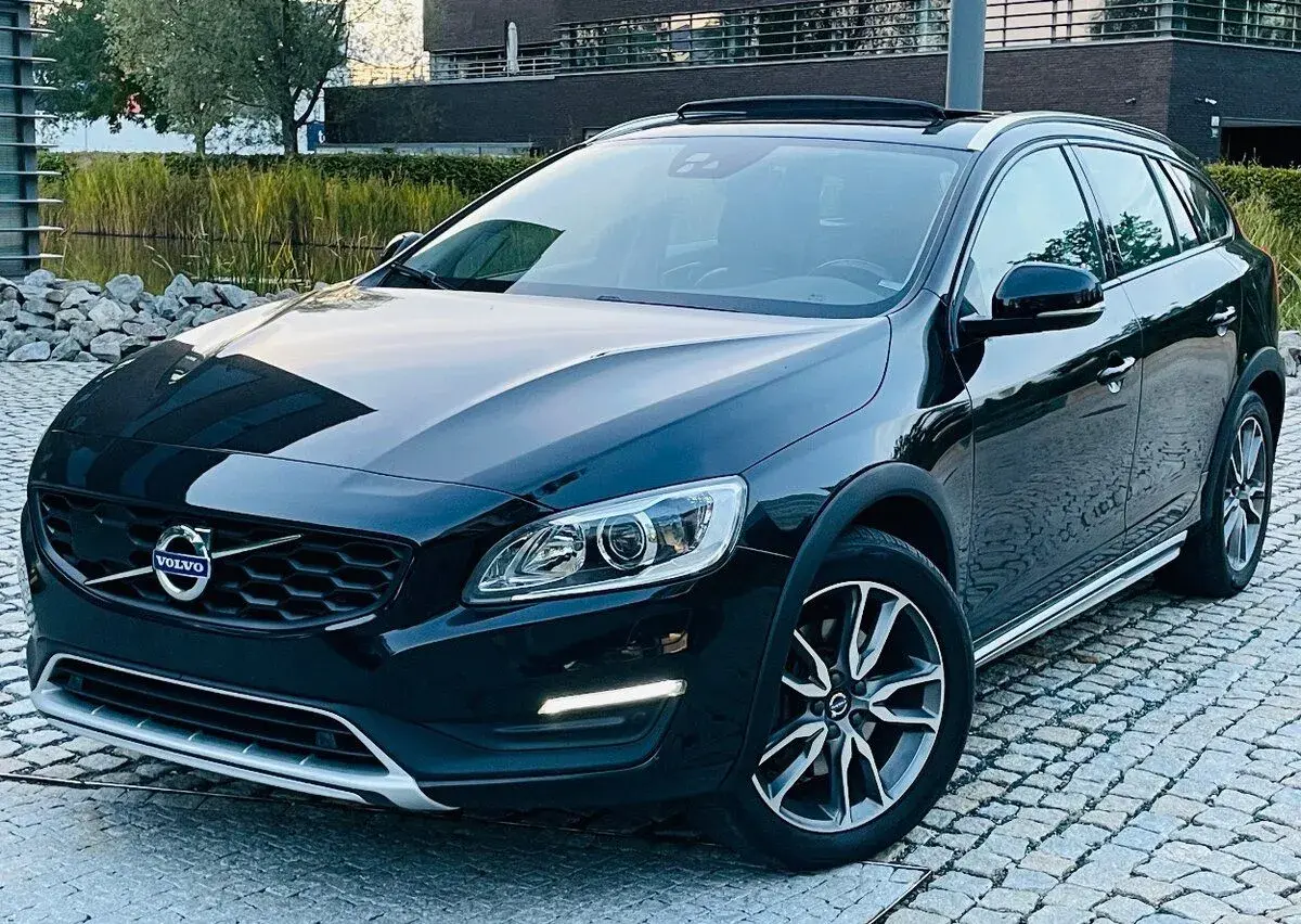 Volvo V60 – 2017, 167 440 km