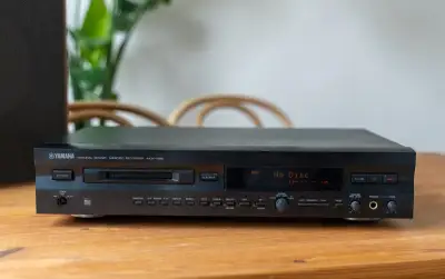 Yamaha MDX-596 – MiniDisc Natural Sound, k opravě