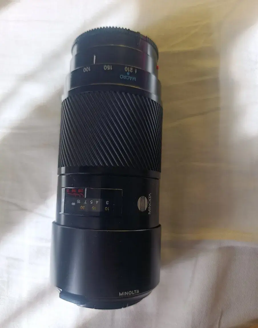 Minolta AF 70-210, F4, Beercan