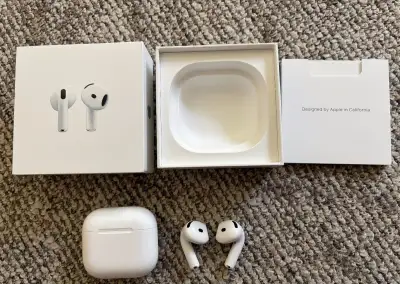 Apple AirPods 4