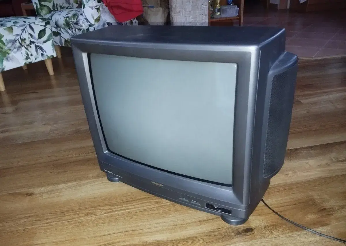 CRT televize Toshiba 2104xs