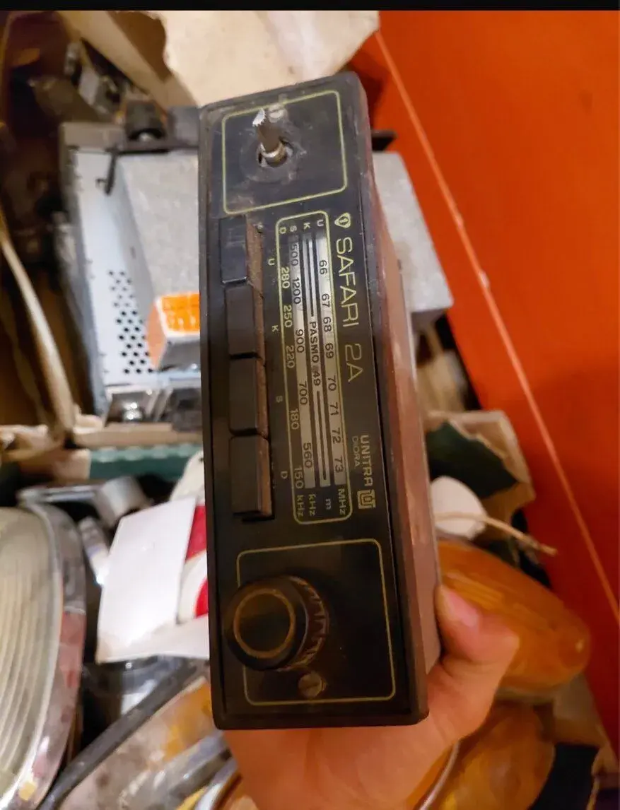 Retro autorádio Unitra Diora Safari 2A