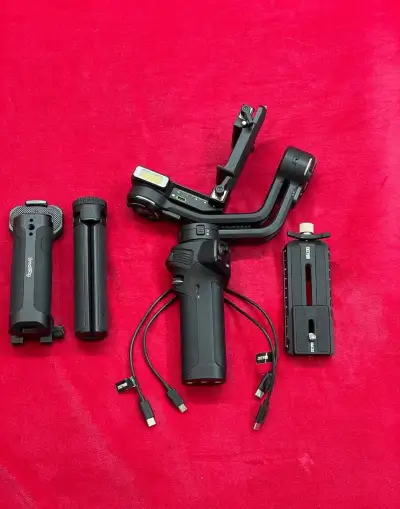 Zhiyun Weebill 3S + smallrig side handle - jako nový
