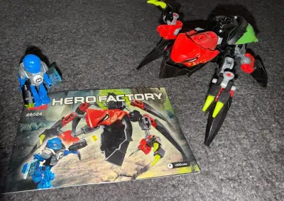 LEGO Hero Factory 44024 TUNNELER Beast vs SURGE