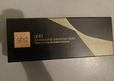 Žehlička na vlasy GHD Gold Styler