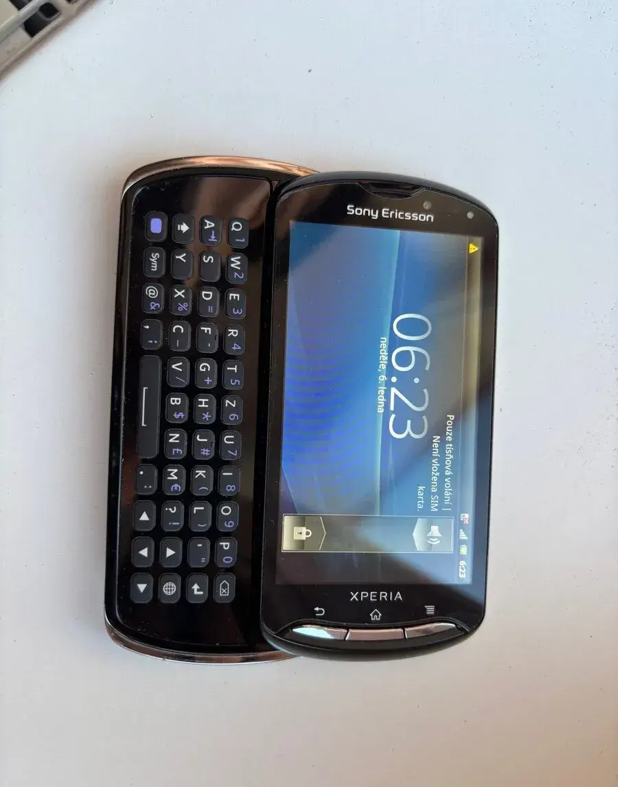 Sony Xperia Pro mk16i