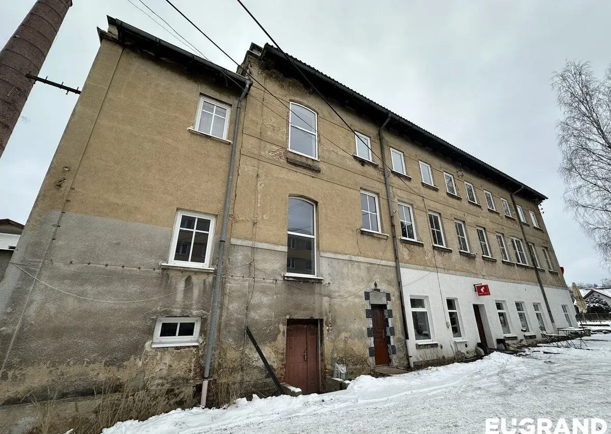 Prodej komerčního prostoru (stavba občanského vybavení) - V