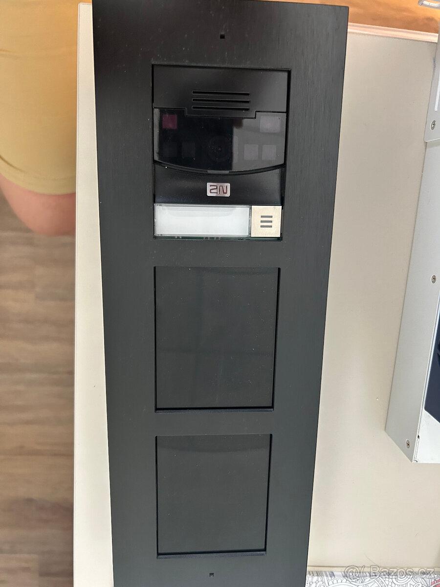Vrátník tablo 2N IP Verso