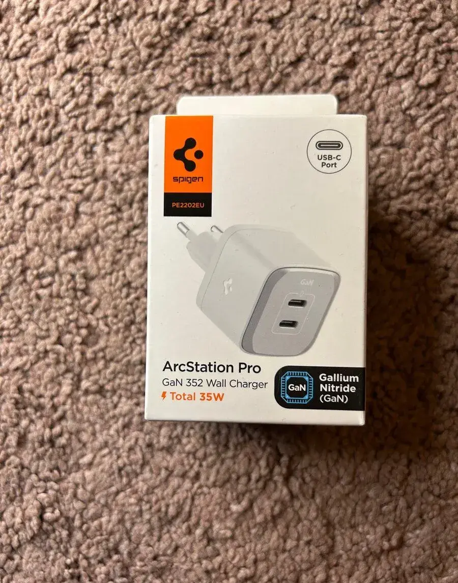 🔌 Nabíječka Spigen ArcStation Pro 35W GaN