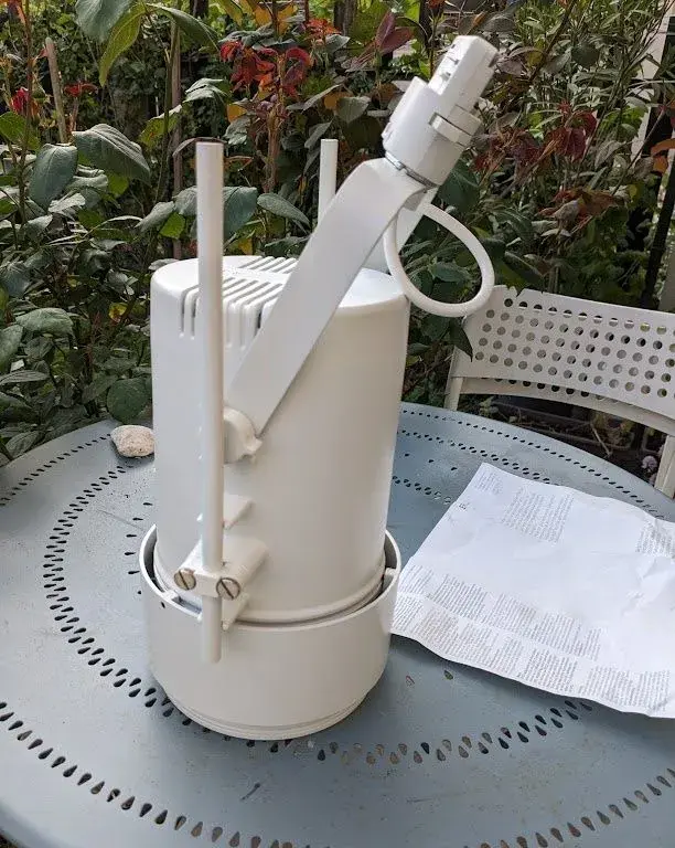 Nová lampa, světlo např. do interiéru nebo třeba i ateliéru