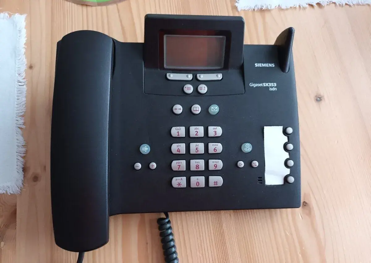 Stolní telefon zn.SIEMENS GIGASET SX353