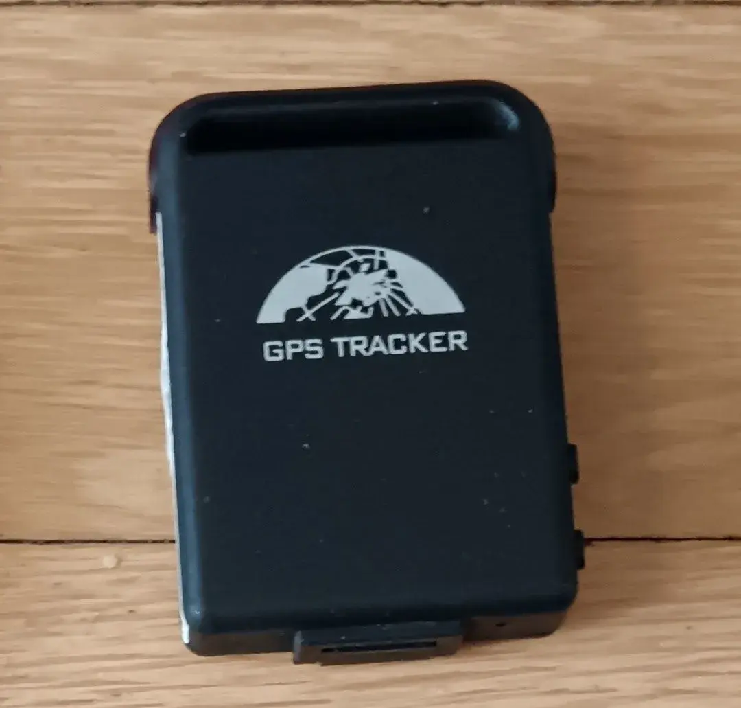 GPS lokátor Helmer LK505