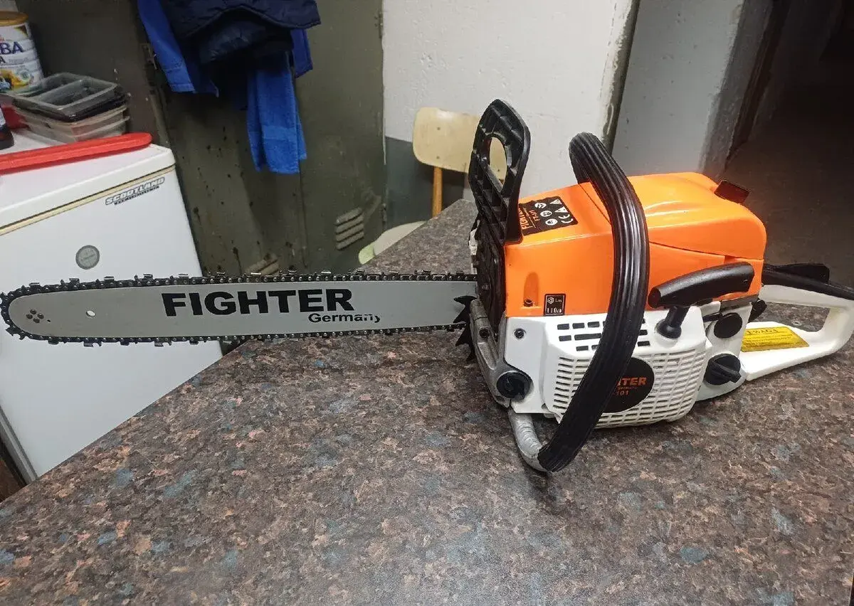 Motorova pila Fighter