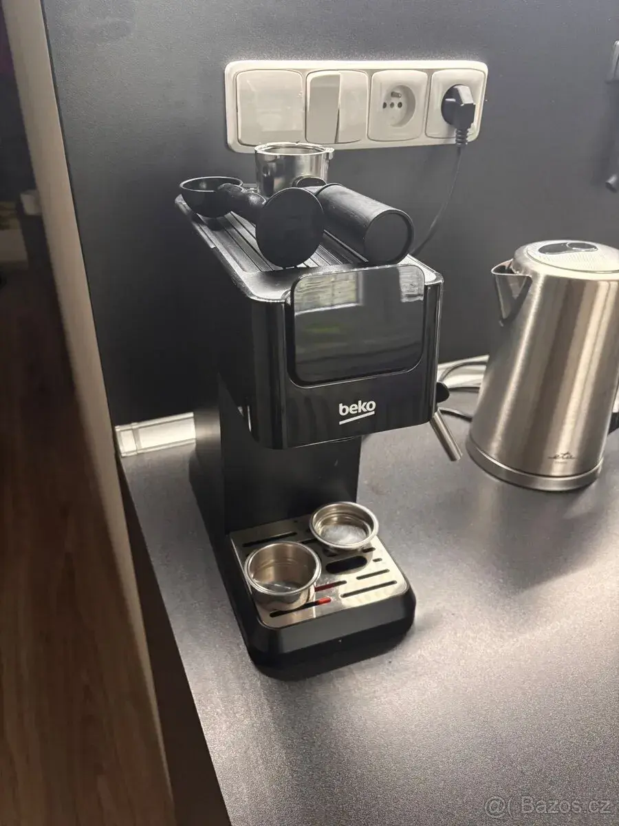 Pákový kávovar Beko Caffe