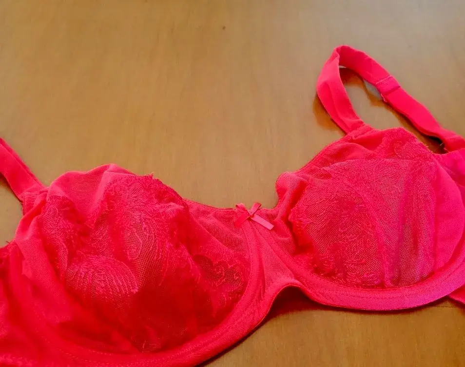 Červená podprsenka krajková vel. 90 D, Nová
