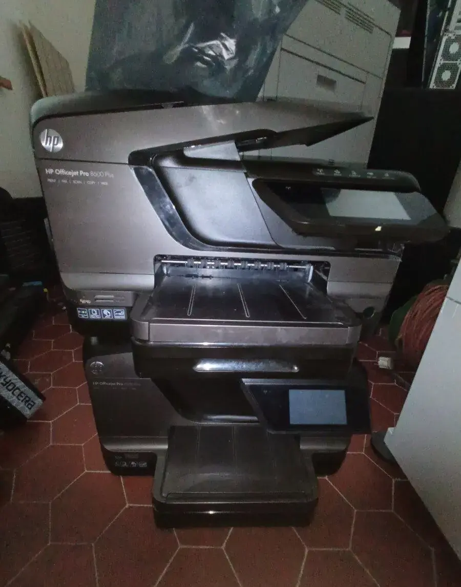 2x HP Officejet 8600