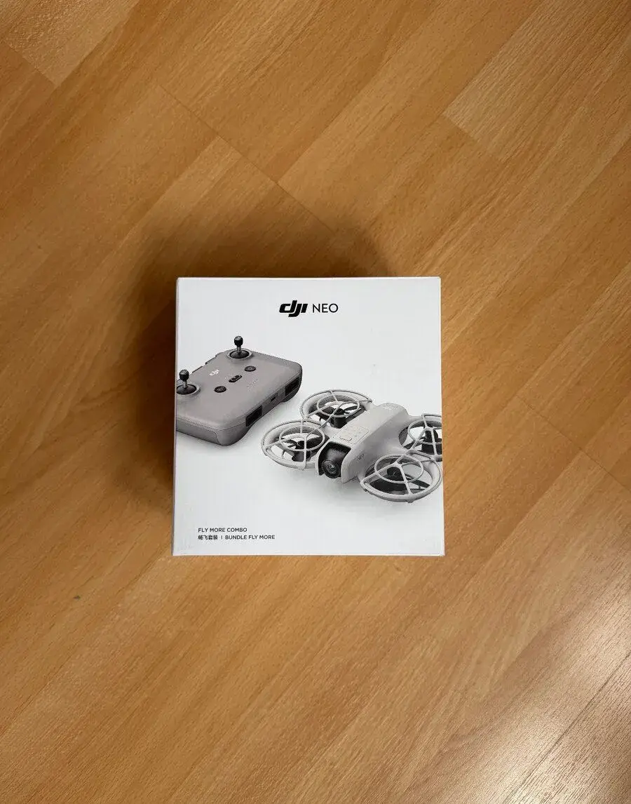 Dron DJI Neo Fly More Combo