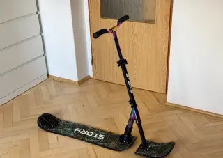Story Deluxe Sněžný skútr