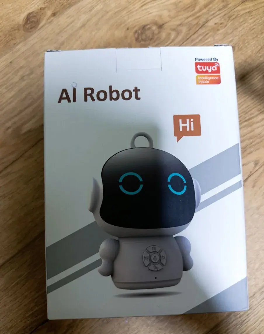 Tuya AI mluvící robot. Umí CZ